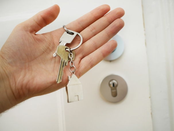 https://amandabarcen.StopRentingStartOwning.com